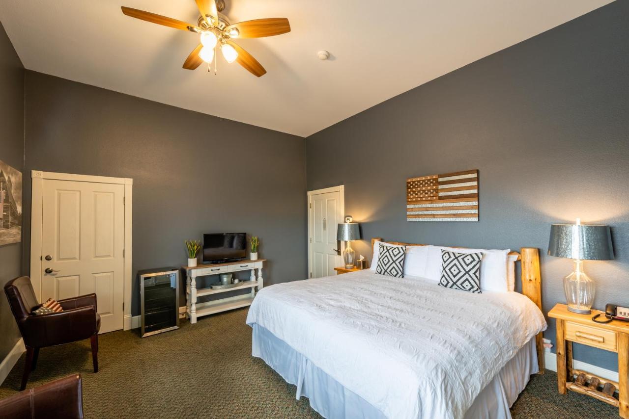 Gruene River Hotel & Retreat นิวบราวน์เฟลส์ ภายนอก รูปภาพ